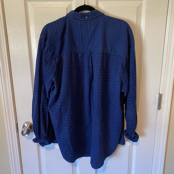 Super trendy flannel for fall - Picture 2 of 4